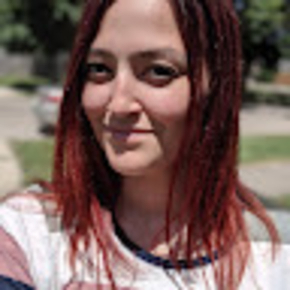 Meet your Posher, Emily - Picture 1 of 1